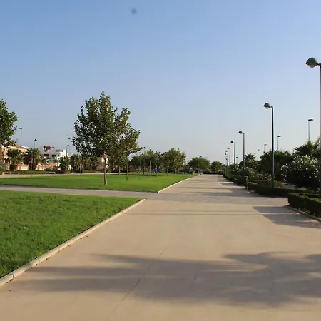 Apartment Trendy And Modern New Built 2 Bedroom Close To The
