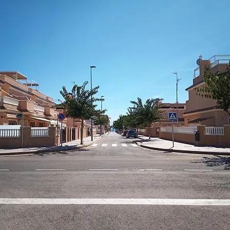 - Modern And Comfortable 2 Bedroom Close To The Torre de la Horadada